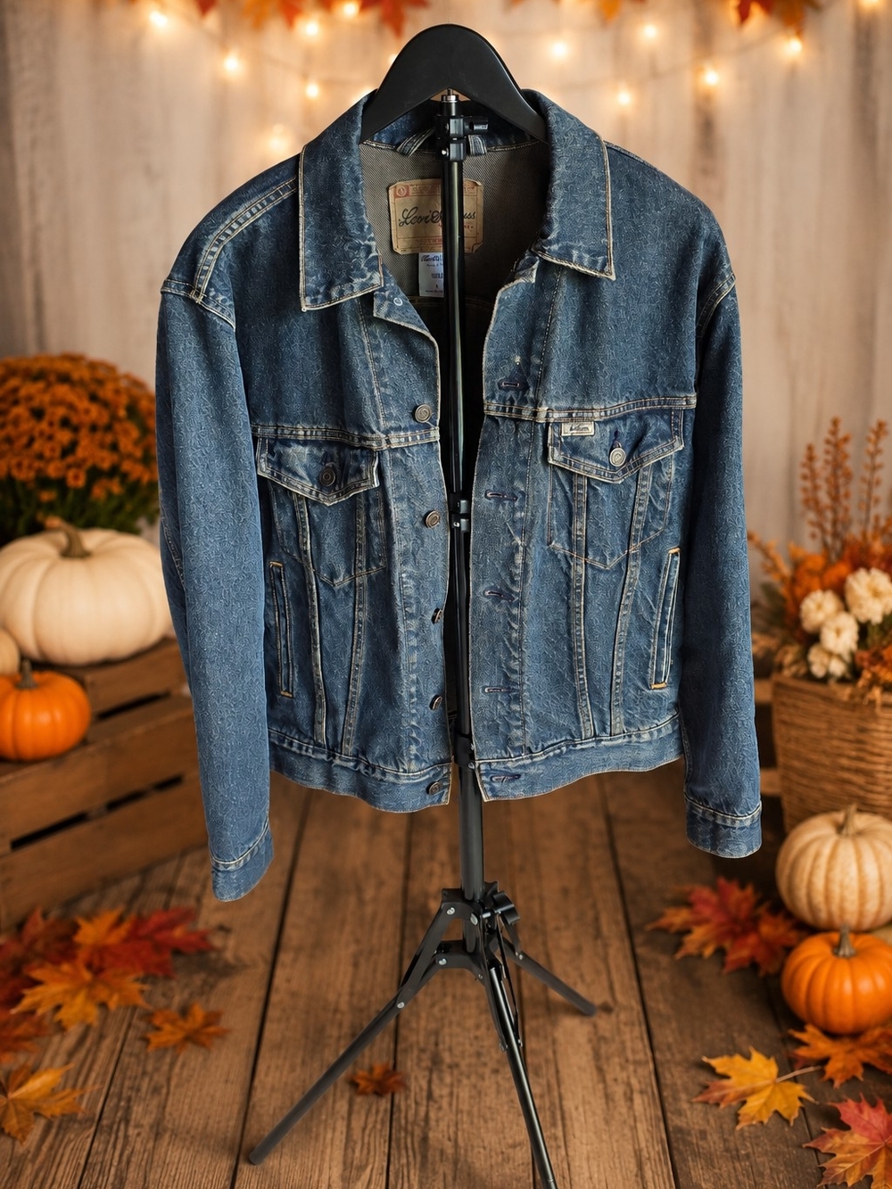 Vintage Y2K Signature by Levi Strauss Denim Trucker Jacket Medium Wash
